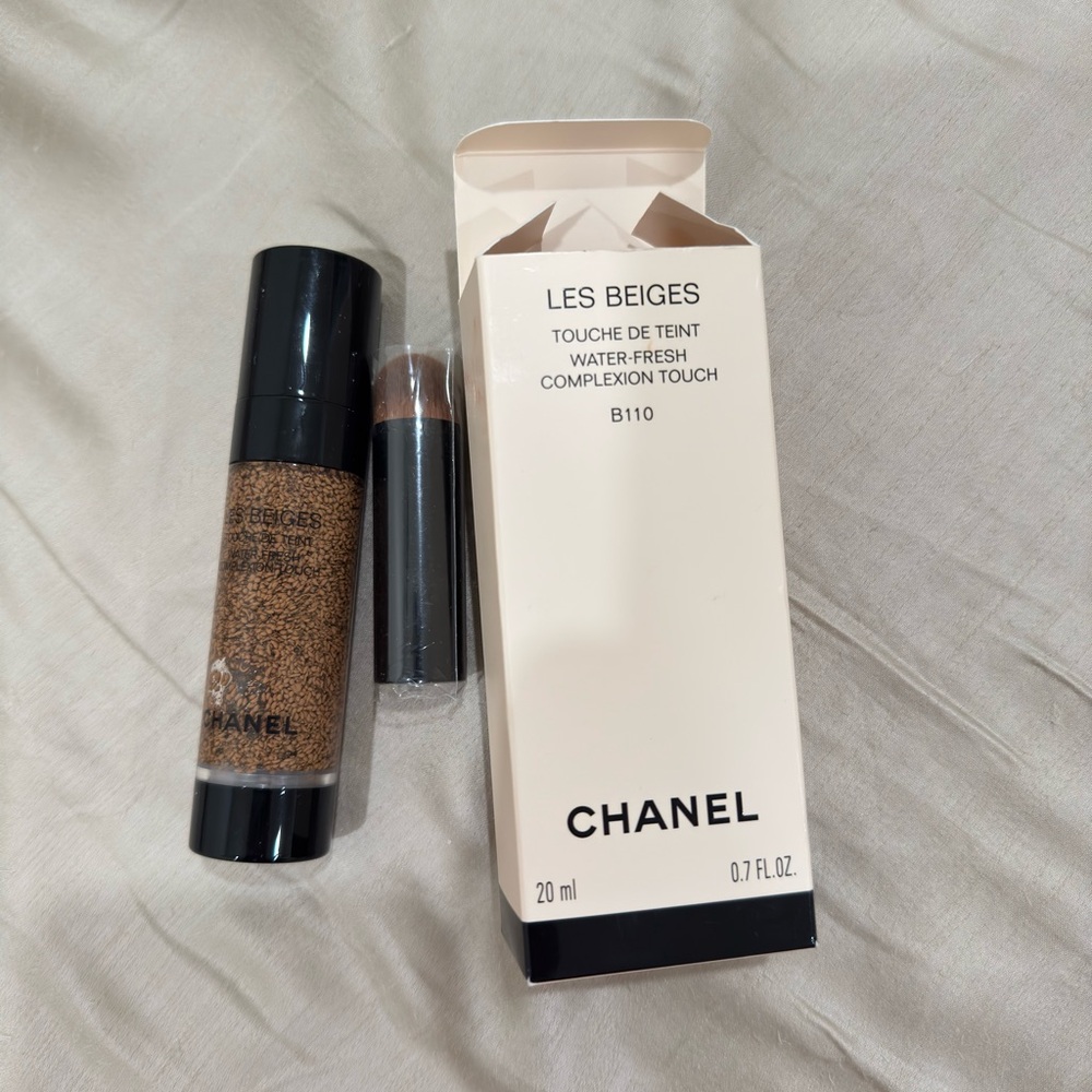 CHANEL Cream Foundation Flawless Matte Finish